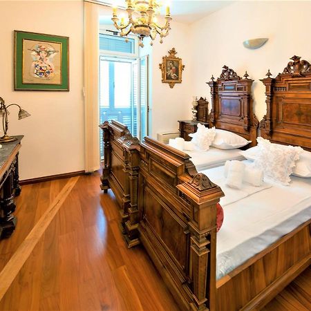 Royal Heritage Apartment In Split Center Екстер'єр фото