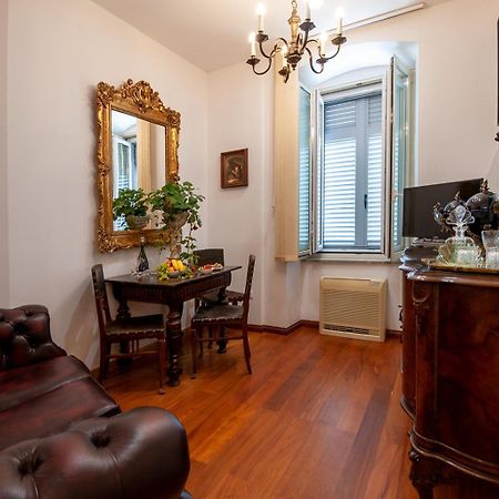 Royal Heritage Apartment In Split Center Екстер'єр фото
