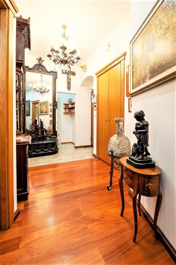 Royal Heritage Apartment In Split Center Екстер'єр фото