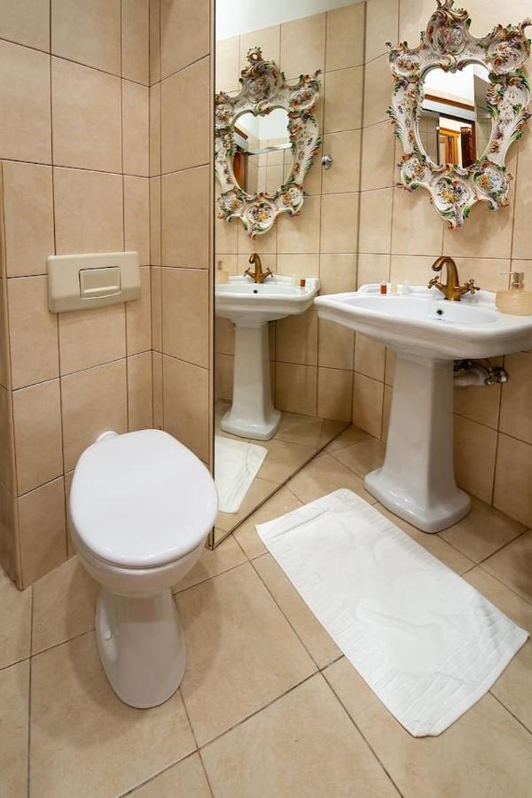 Royal Heritage Apartment In Split Center Екстер'єр фото