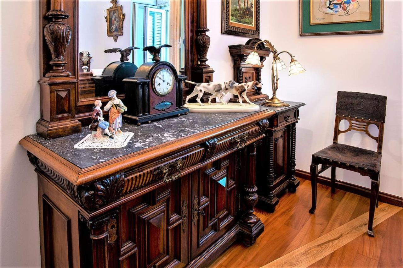 Royal Heritage Apartment In Split Center Екстер'єр фото