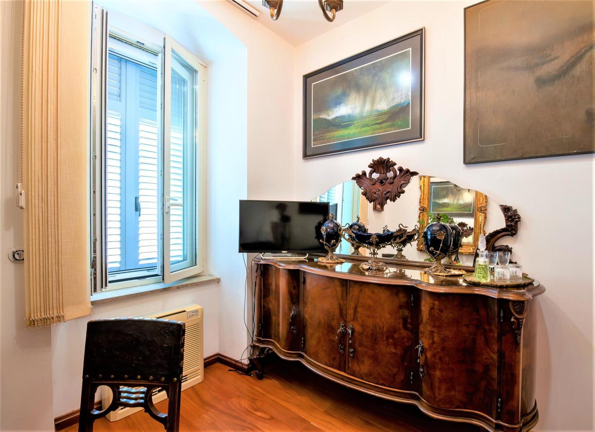Royal Heritage Apartment In Split Center Екстер'єр фото